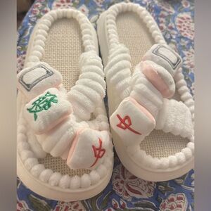 Mahjong White Women's Slippers 42-43 Size 8-9 NEW